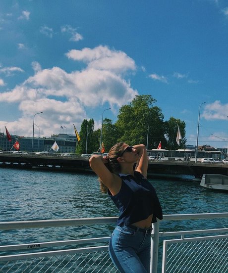 Elissa T naked star photos