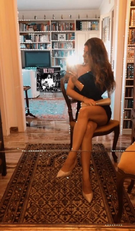 Elissa T erotic pornstar image