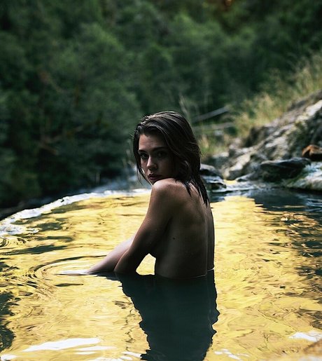 Peacelynn model porn pic