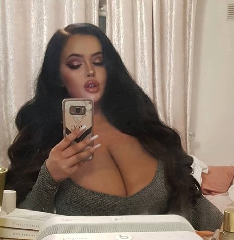 Megan Carys Gomer model top gallery