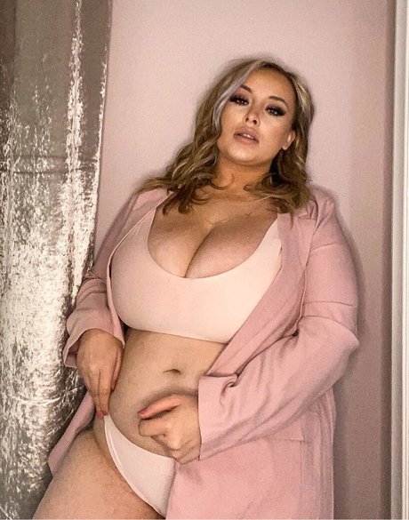 Smophs92 model exclusive pictures