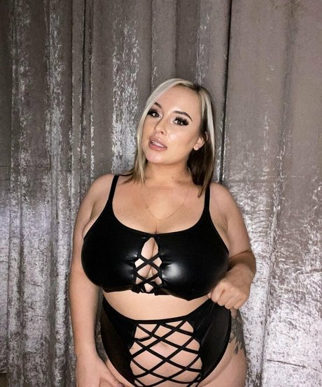 Smophs92 actress photo