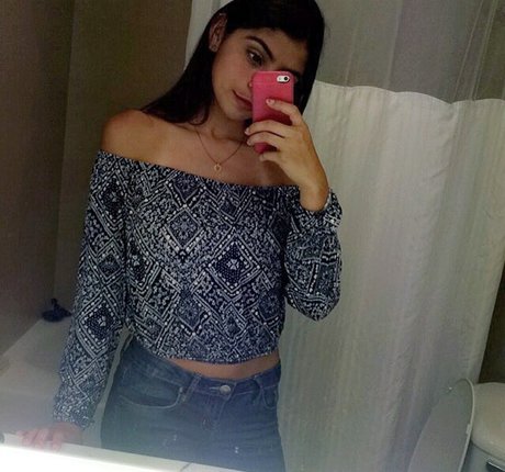 Antoenella hot pornstar image