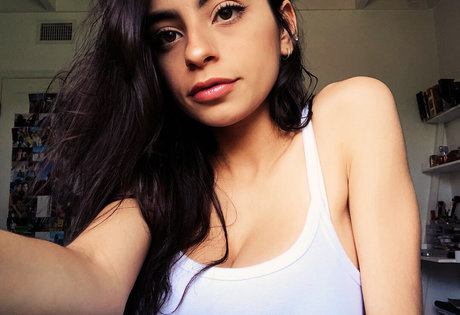 Antoenella model erotic galleries