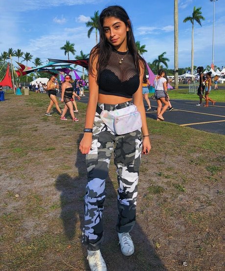 Antoenella model free photo