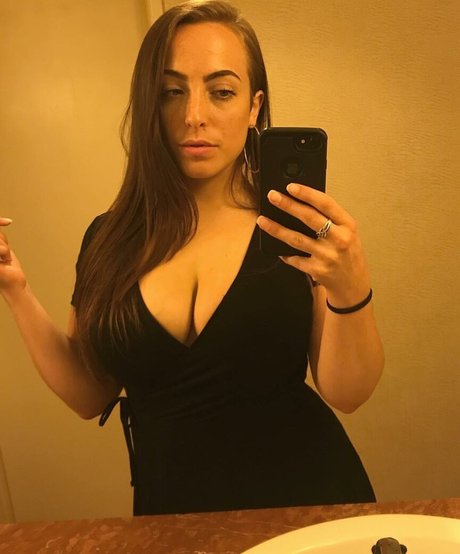 Sydney Martichuski free star photos