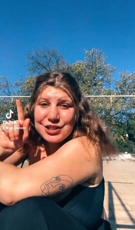 Ori Yaron erotic model image