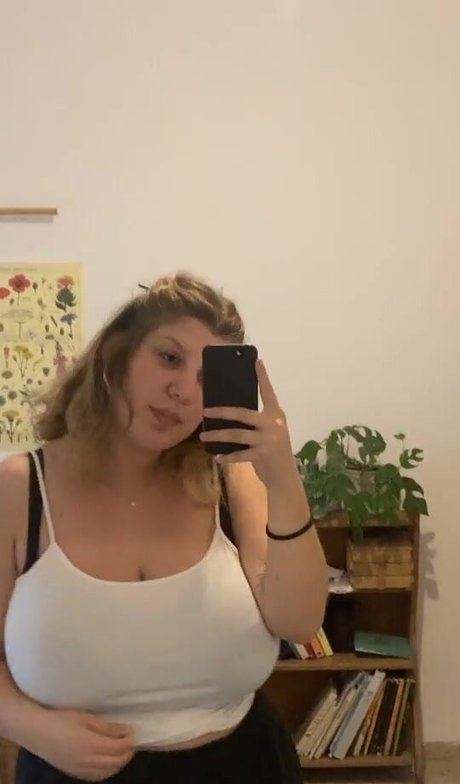 Ori Yaron star beautiful pictures