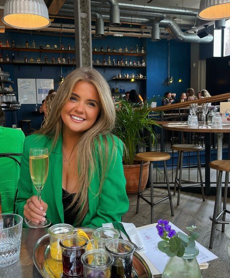 Emily Mather model free pictures