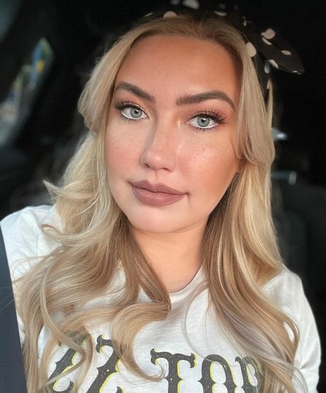 Jenna Ashley pretty star img