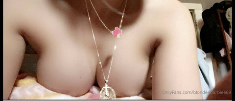 blondeebarbiee69 hd model photos