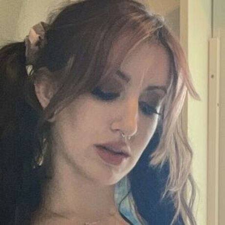 Lindsey Lusk model perfect image