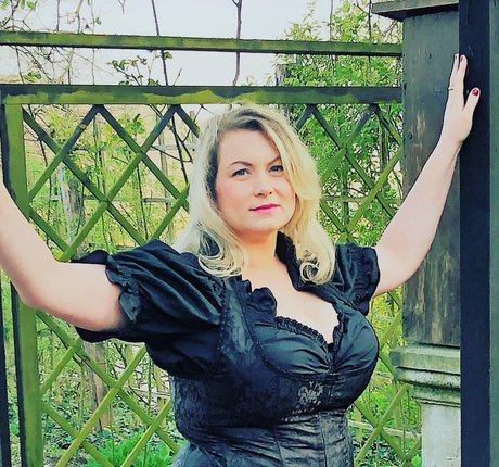 pati rose_ model porn pictures