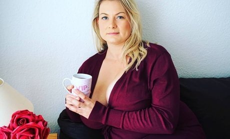 pati rose_ hot actress photos