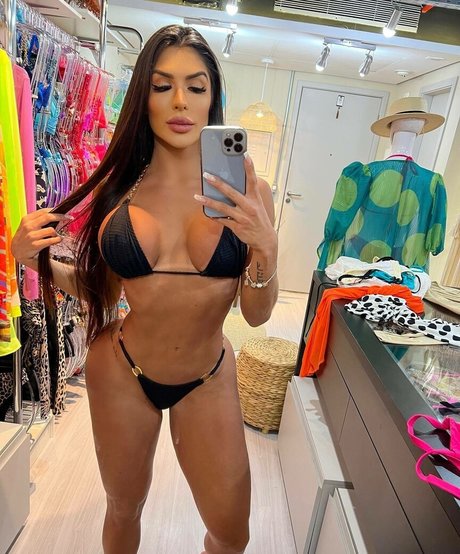 Mayara Della Vega erotic model pic