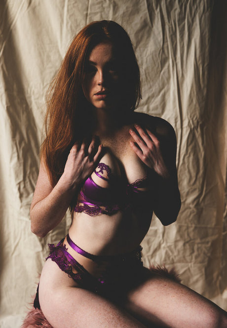 Redalertfox actress pic