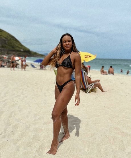 Rebeca Andrade model hd images