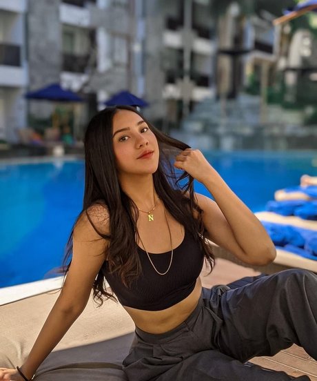 Anya Geraldine high quality actress picture