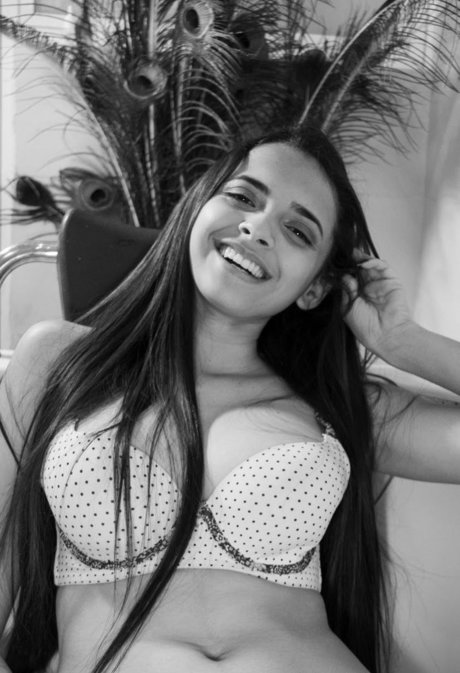 Valeria Rey pretty model gallery