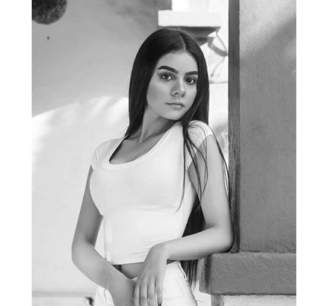 daaisygz sexy actress archive