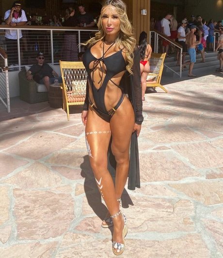 Jessica Lopez hot actress img