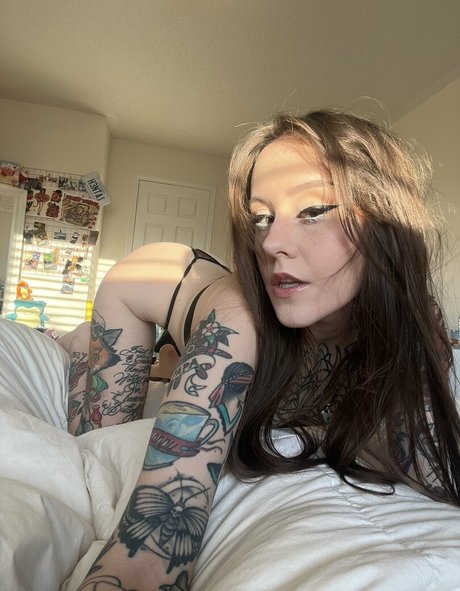 skyebluex pretty actress img