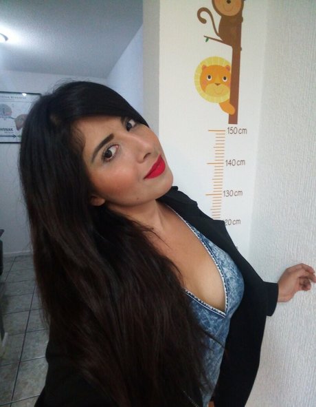 Elda De La Torre pretty actress galleries