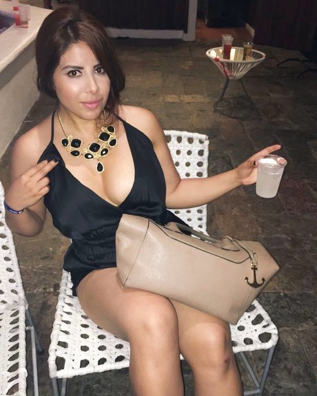 Elda De La Torre pretty actress gallery