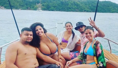 Mayla Coimbra model exclusive galleries