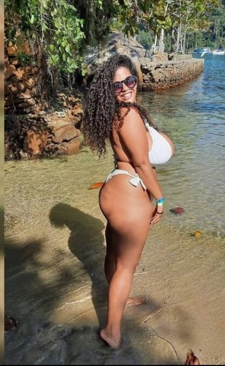 Mayla Coimbra model naked pictures