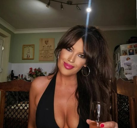 Vicki Walker beautiful model picture