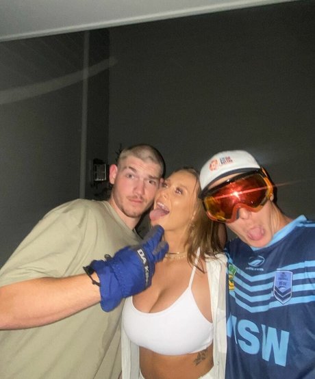 Alex Andrews art star pics