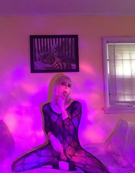 Aliss Disaster nude star picture