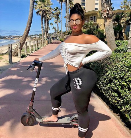 Alexus Danisha model porn pic