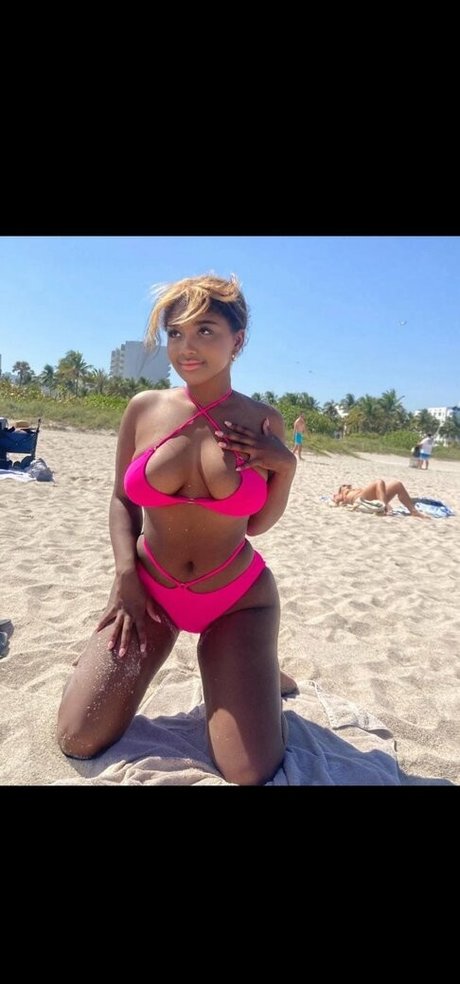 ultimatesiren pornographic model images