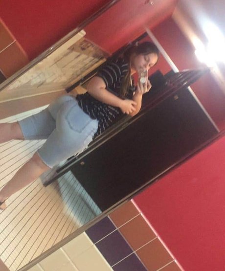 cmack2 beautiful pornstar img