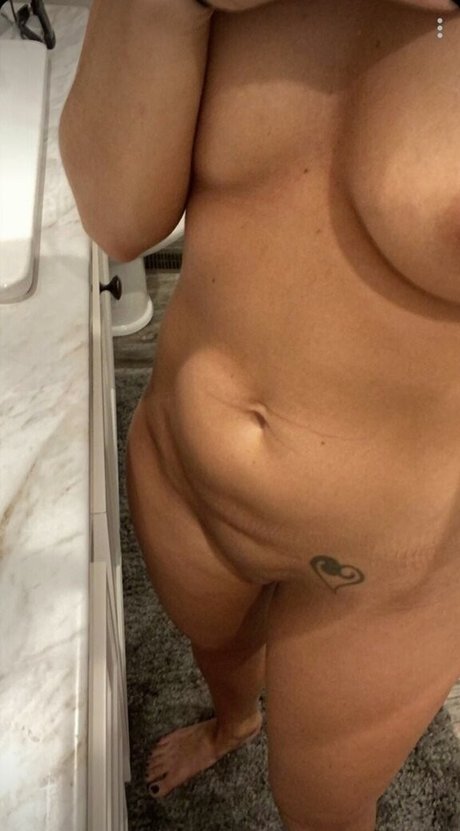 Redrumnealey pornstar hot photo