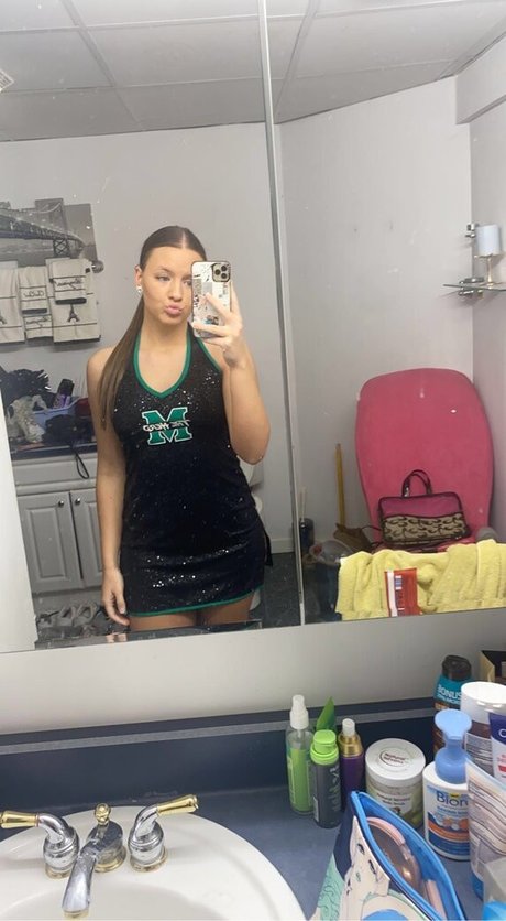 Alexus Emerson sex model images