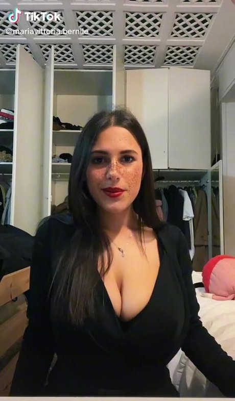 Maria Vittoria hot model photos