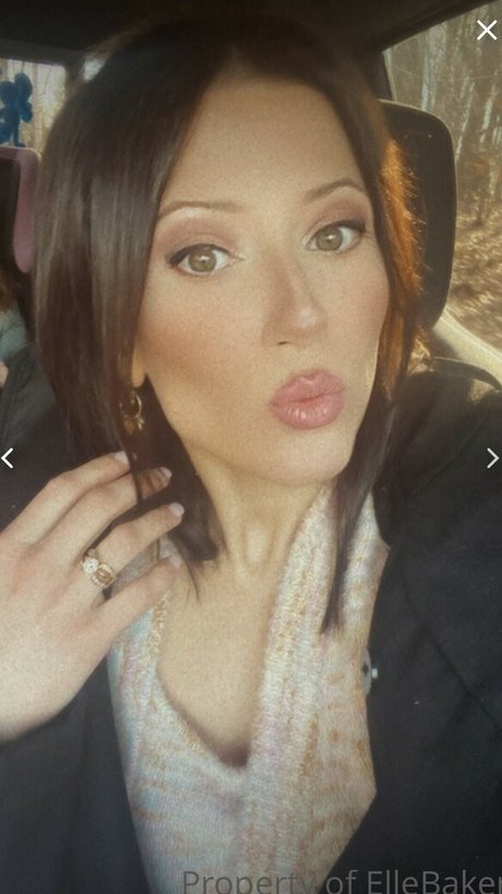 Elle Baker hd actress image