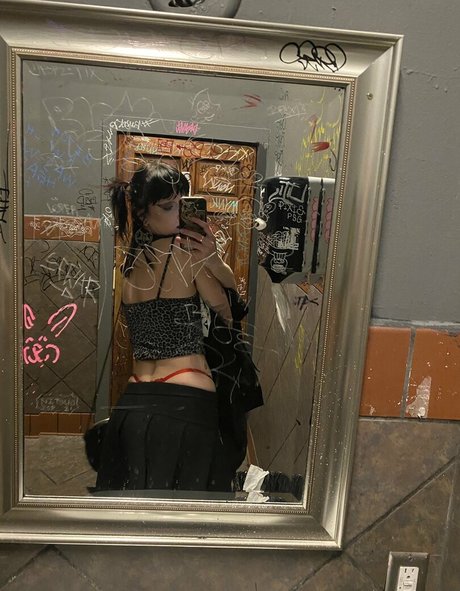 gothbimboxxx star perfect pic