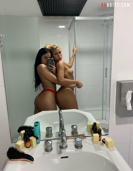 Bella Lagares pornstar perfect pics