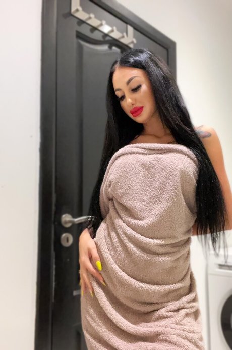 Deeaxoxx pornstar nudes galleries