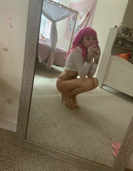 seannagene nude actress image