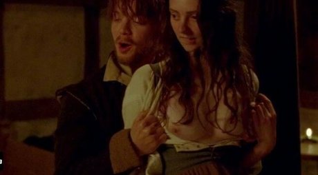 Tanya Reynolds hot star pics