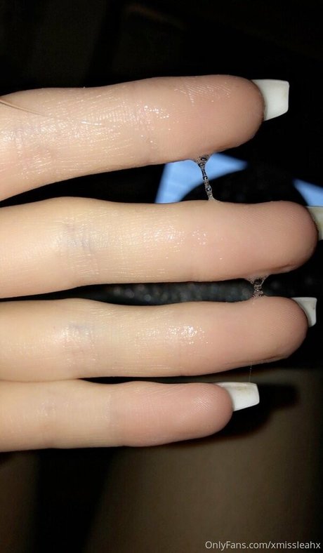 Leah Shaw sexy actress picture