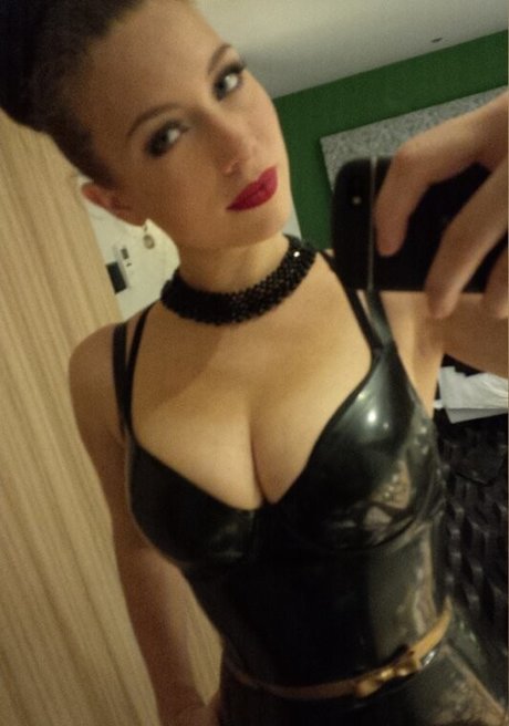 Kay Morgan sexy star img