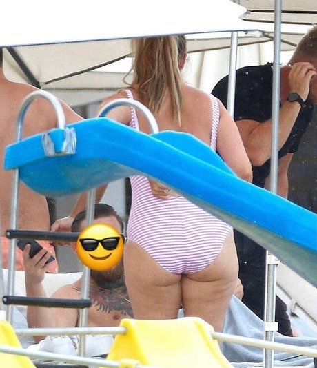 Dee Devlin nudes model pics