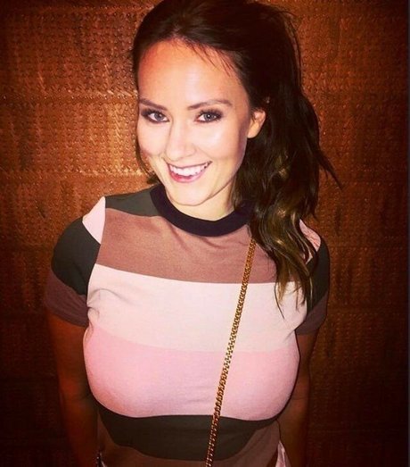 Dee Devlin star pretty pictures