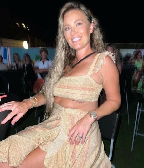 Dee Devlin hd model photos